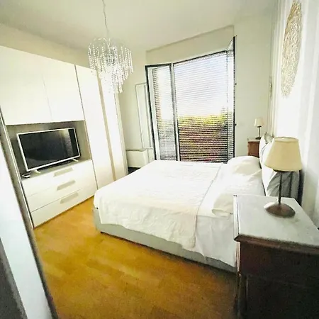 Bologna Holiday Inn アパート